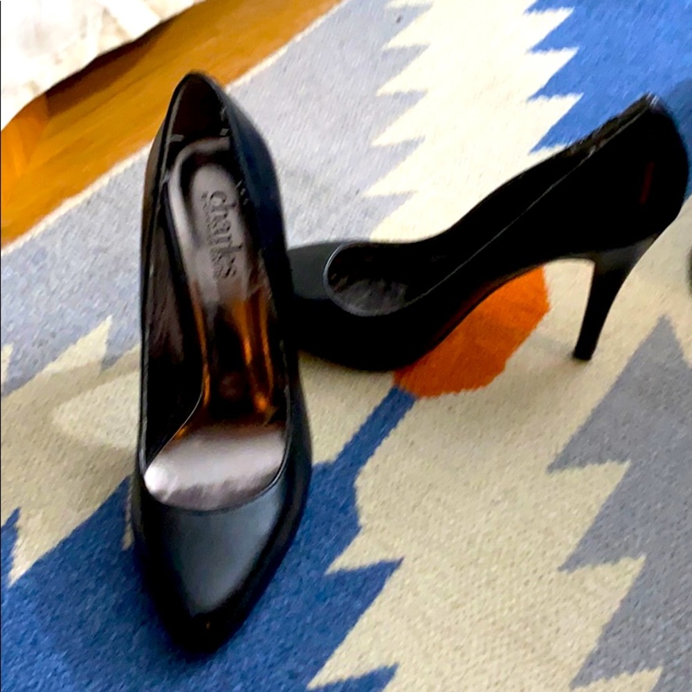 Charles by Charles David Black Pumps, size 6